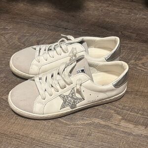Vintage Havana White and Silver Star Sneakers